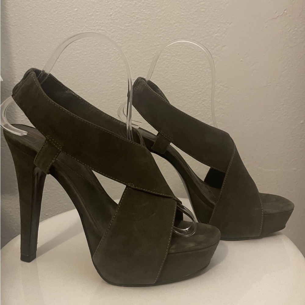 Diane Von Furstenberg DVF Olive Green Heels Size 7 Platform Suede Pumps GOOD - Picture 2 of 11